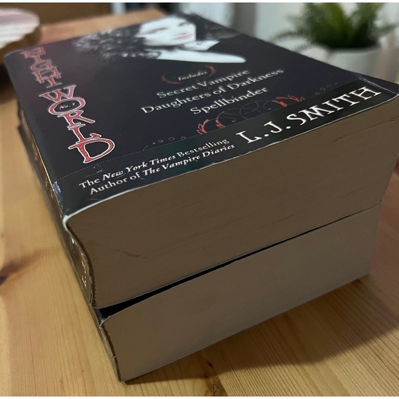 L. J. Smith Night World‎ Bundle - Picture 2 of 4